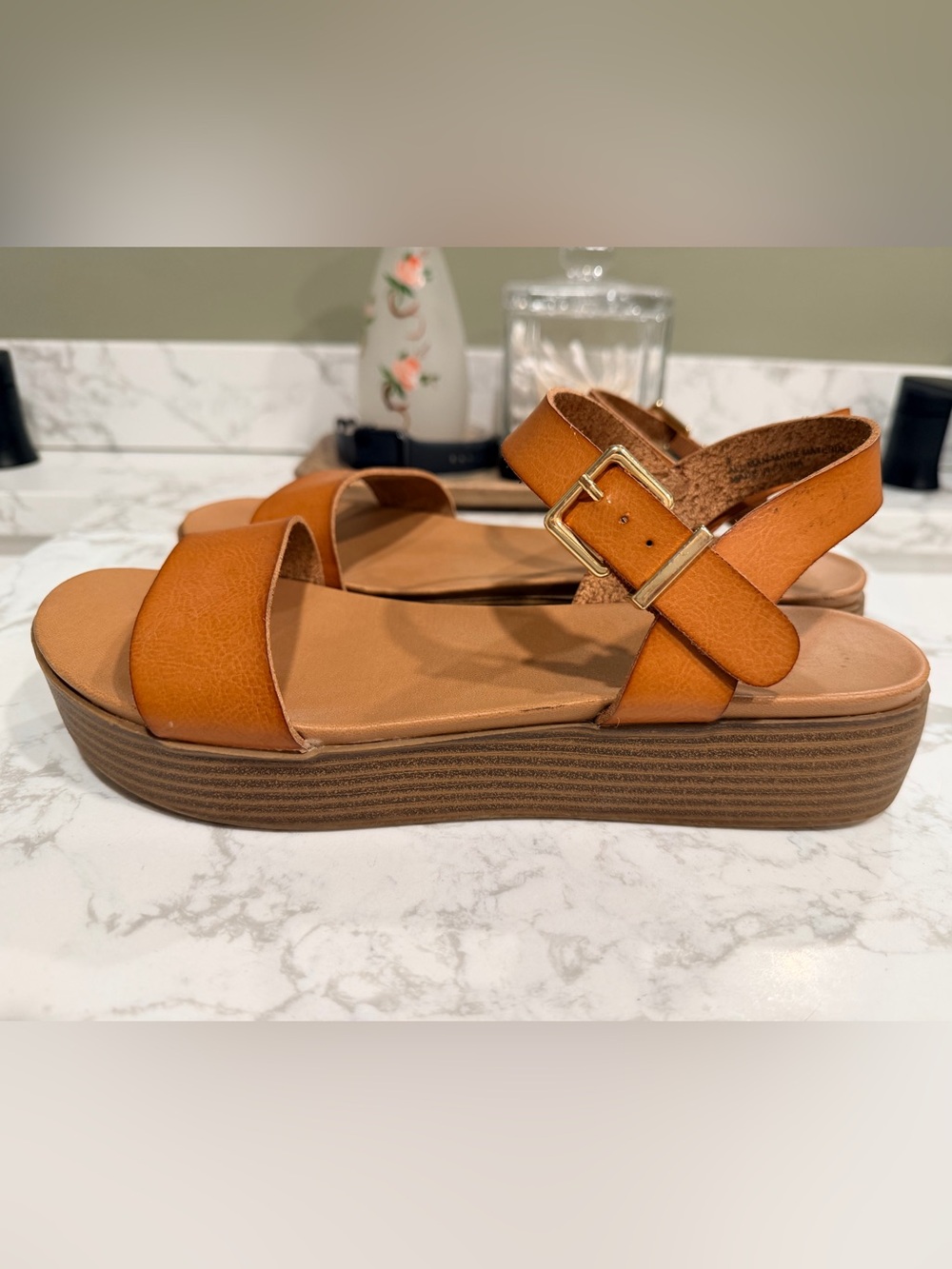 Express Womens Cognac Platform Buckle Sandals